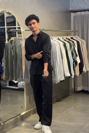 Cutaway Collar Long Sleeves Relaxed Fit Casual Cotton Shirt